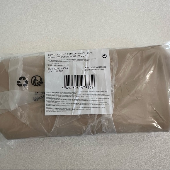 Burberry Logo Clutch Toiletry Bag Cosmetic Travel Bag Beige Polyester NWT - Picture 3 of 12